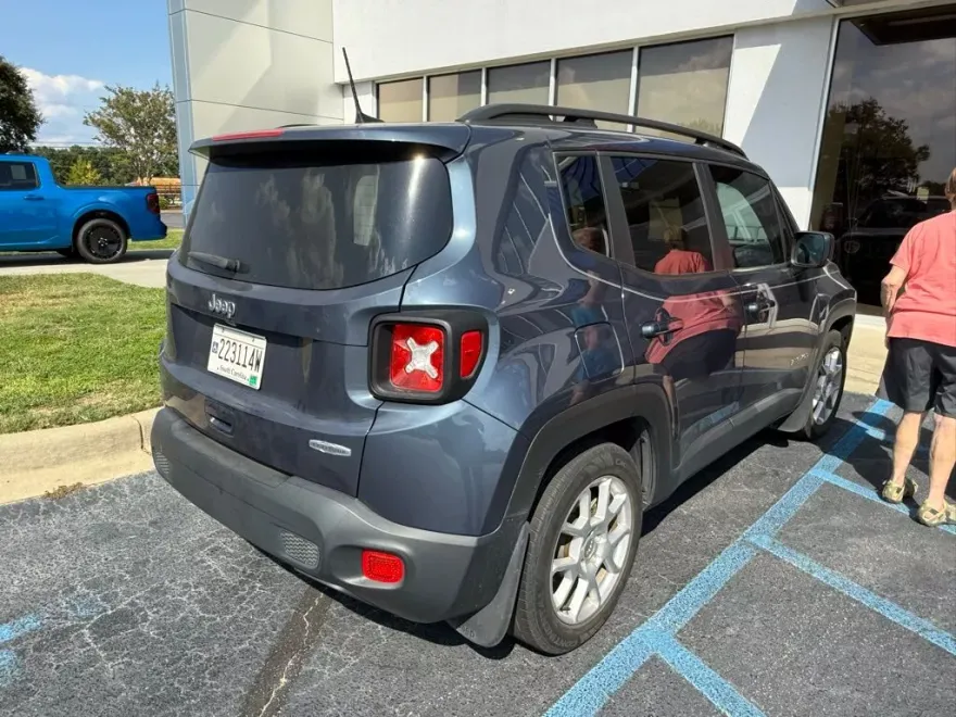 2019 Jeep Renegade Latitude photo 1