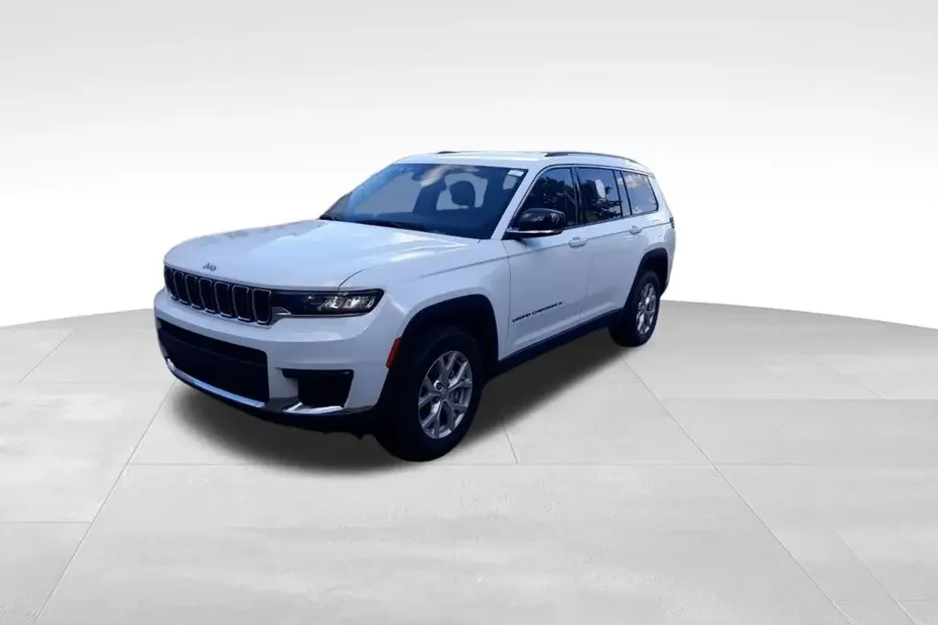2023 Jeep Grand Cherokee Limited photo 1