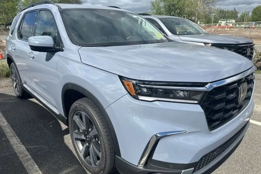 2025 Honda Pilot Elite photo 1