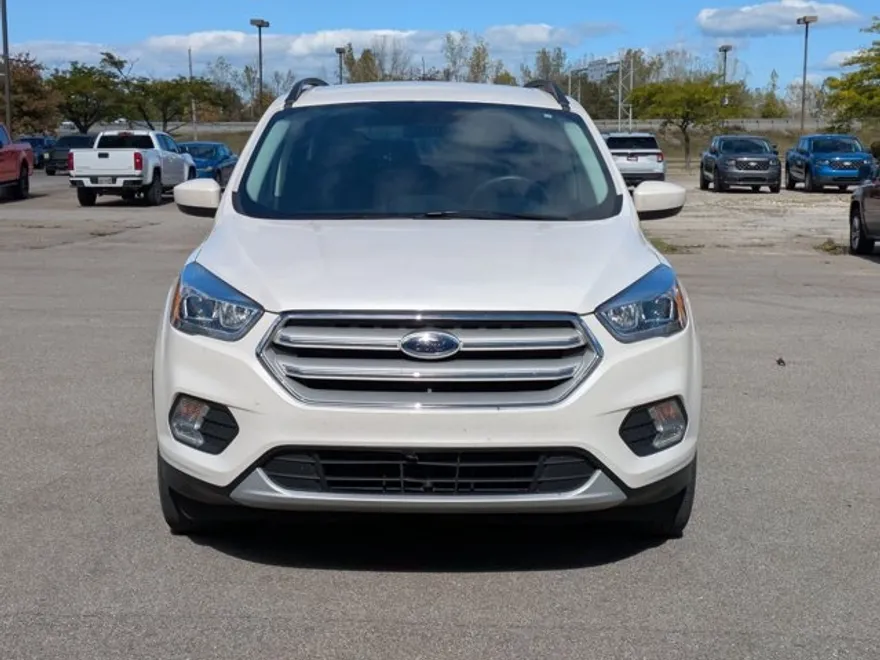2019 Ford Escape SEL photo 1