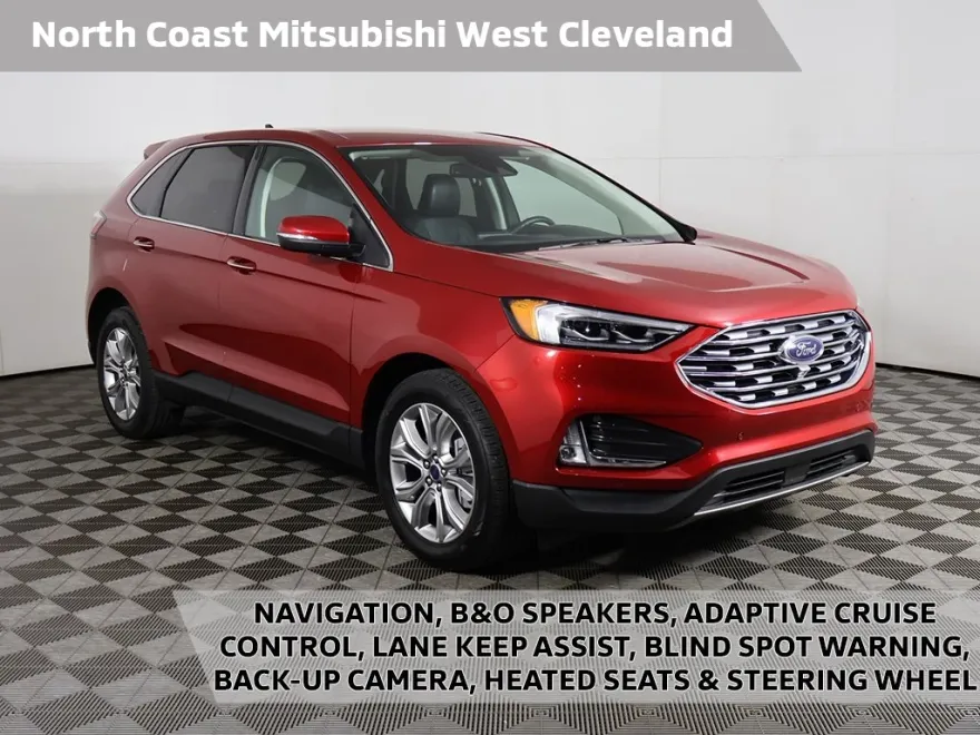2022 Ford Edge Titanium photo 1