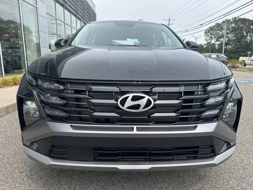 2025 Hyundai Tucson SE photo 1