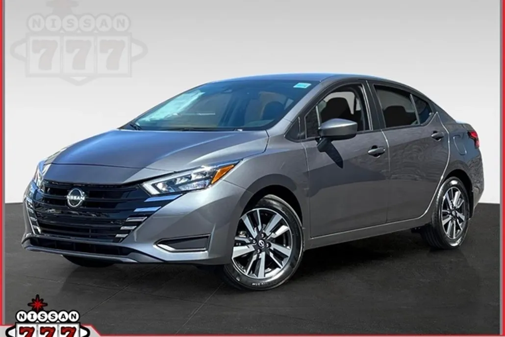 2025 Nissan Versa 1.6 SV photo 1