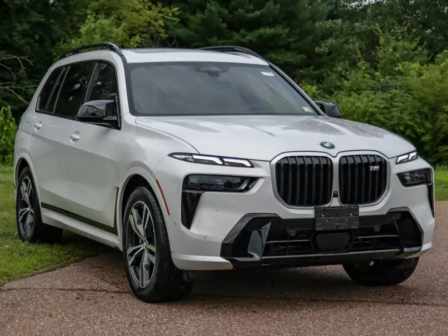 2025 Bmw X7 M60i photo 1