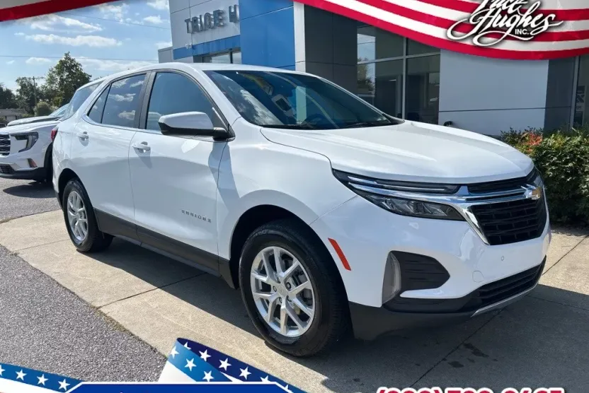 2024 Chevrolet Equinox LT photo 1