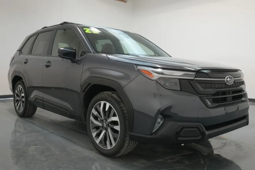 2025 Subaru Forester Touring photo 1