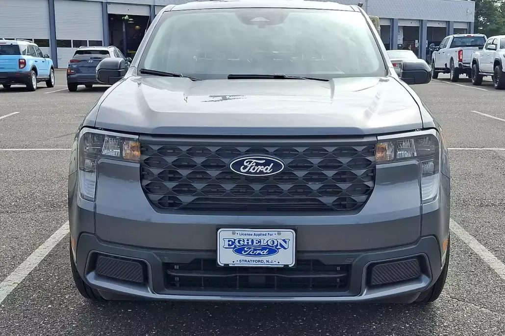 2025 Ford Maverick XLT photo 1