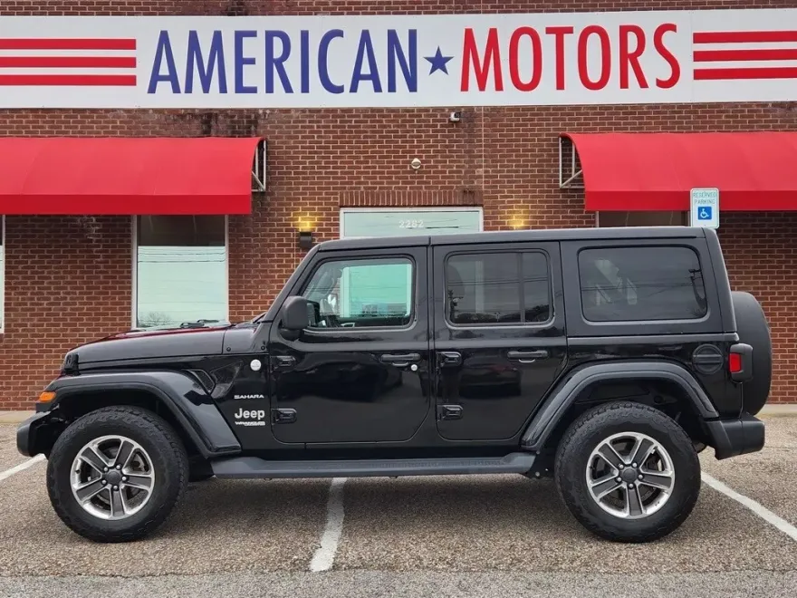 2021 Jeep Wrangler Unlimited Sahara photo 1