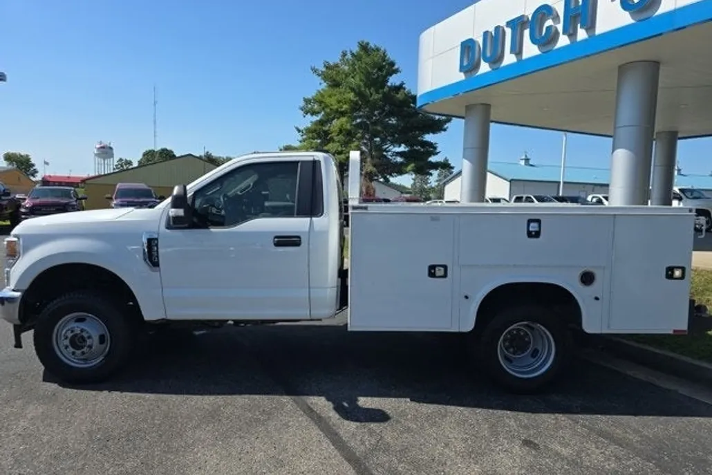 2022 Ford F-350 photo 1