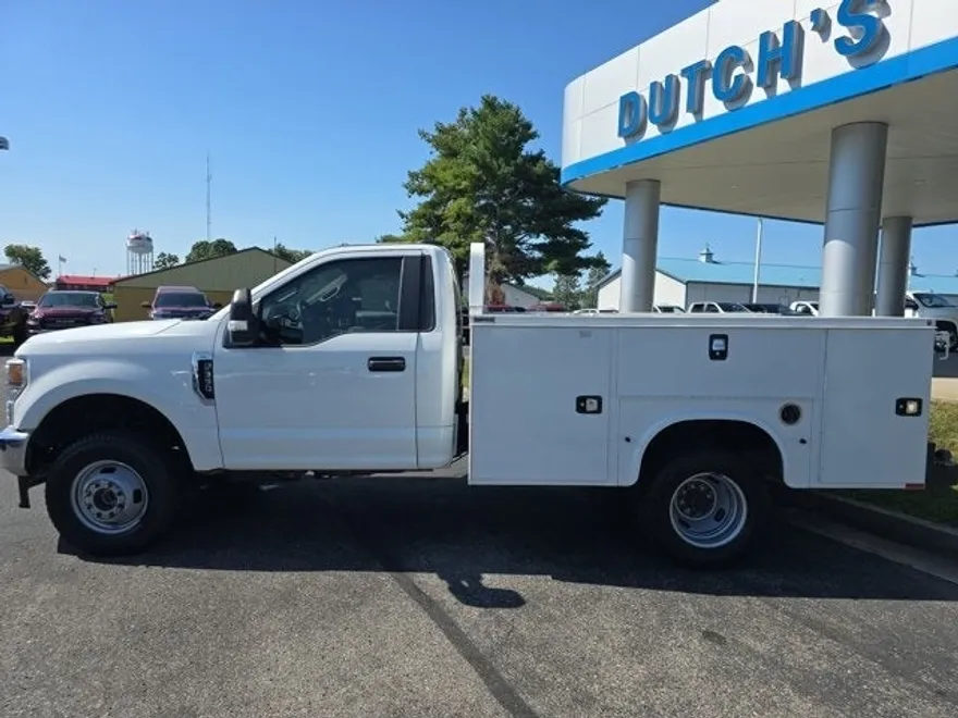 2022 Ford F-350 photo 1