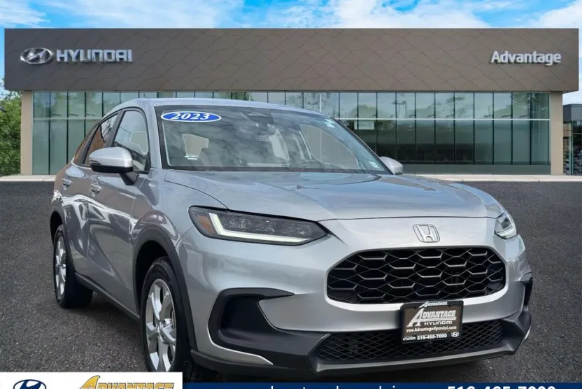 2023 Honda HR-V LX photo 1