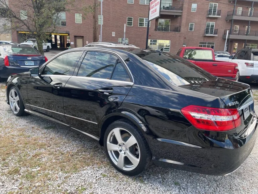 2010 Mercedes Benz E 350 4MATIC photo 1