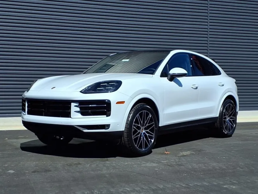 2025 Porsche Cayenne Coupe photo 1
