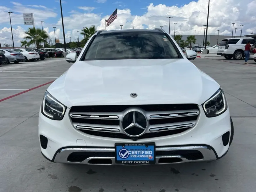 2022 Mercedes Benz GLC 300 photo 1