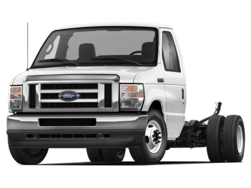 2025 Ford E-450 photo 1