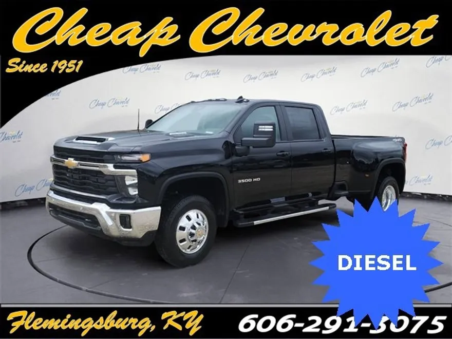 2026 Chevrolet Silverado 3500HD LT photo 1