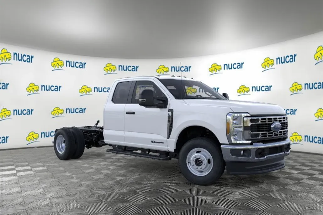 2026 Ford F-350 photo 1