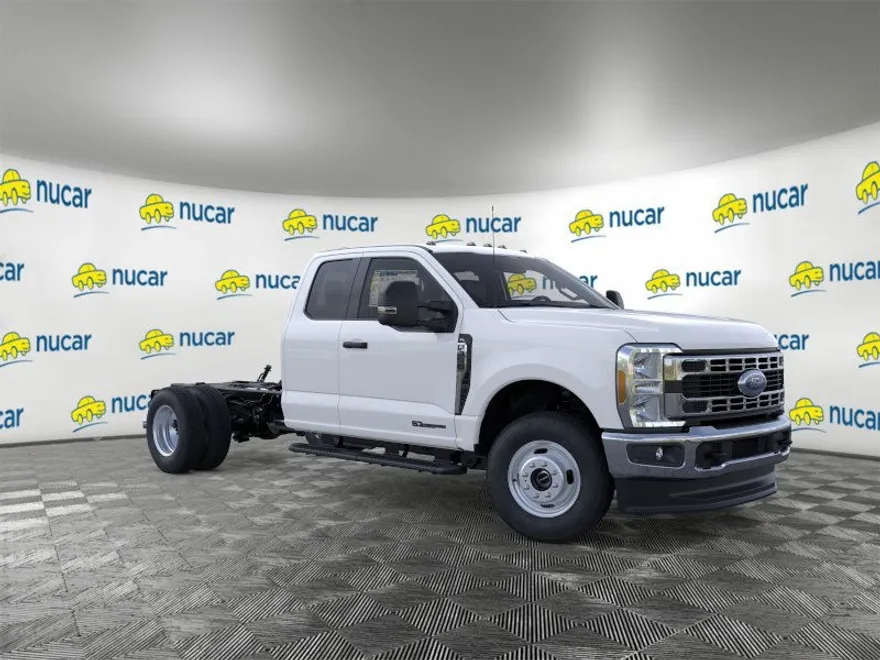 2026 Ford F-350 photo 1