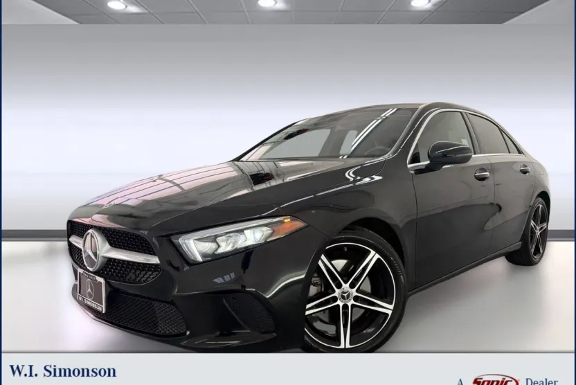 2021 Mercedes Benz A 220 photo 1