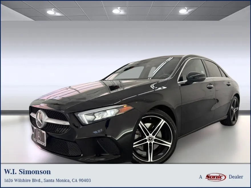 2021 Mercedes Benz A 220 photo 1