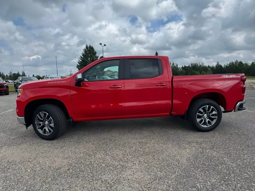 2026 Chevrolet Silverado 1500 LT photo 1