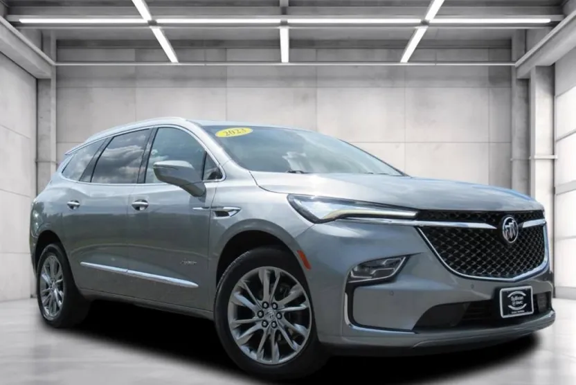 2023 Buick Enclave Avenir photo 1