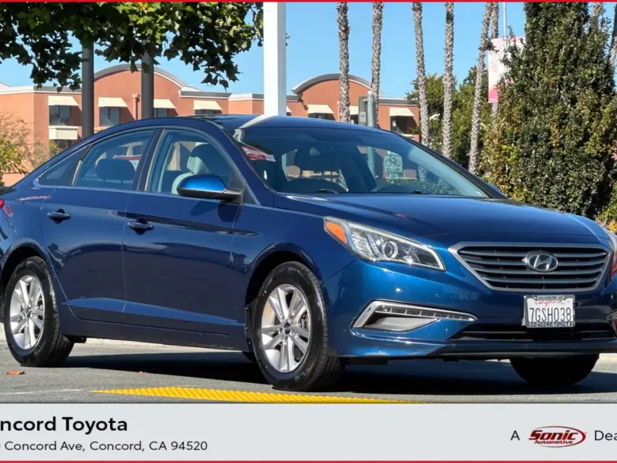 2015 Hyundai Sonata SE photo 1