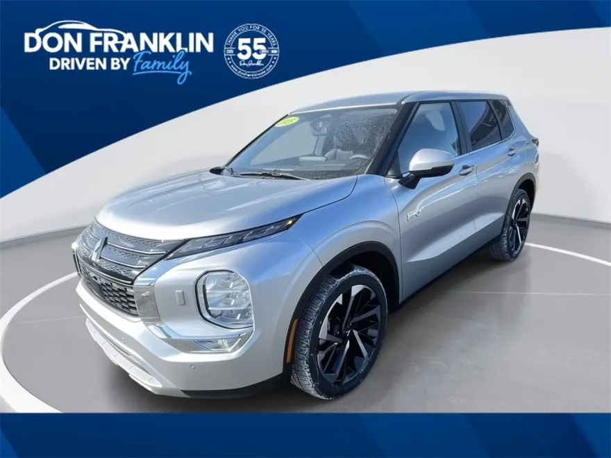 2025 Mitsubishi Outlander PHEV SE photo 1