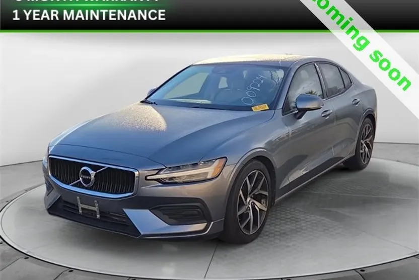 2019 Volvo S60 Momentum photo 1