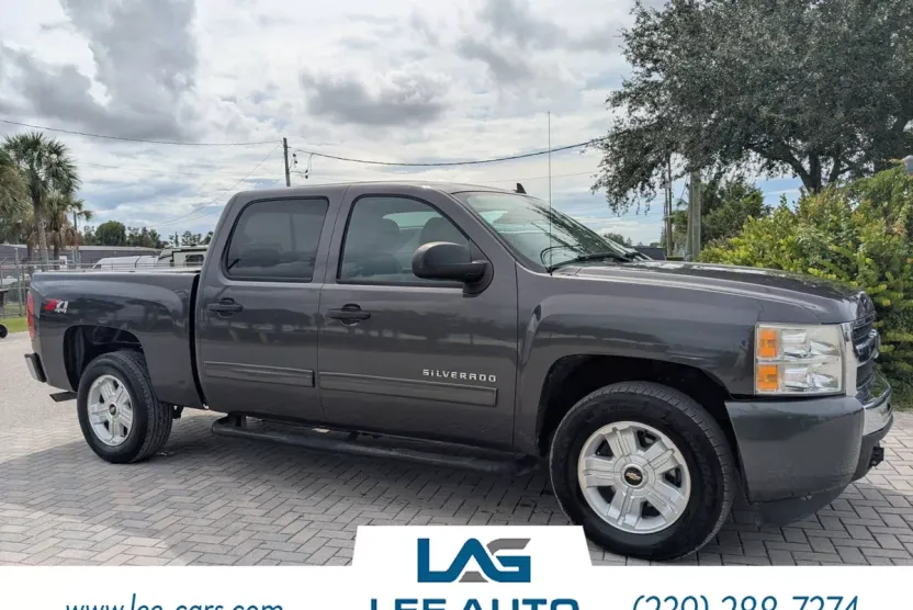 2010 Chevrolet Silverado 1500 LT photo 1