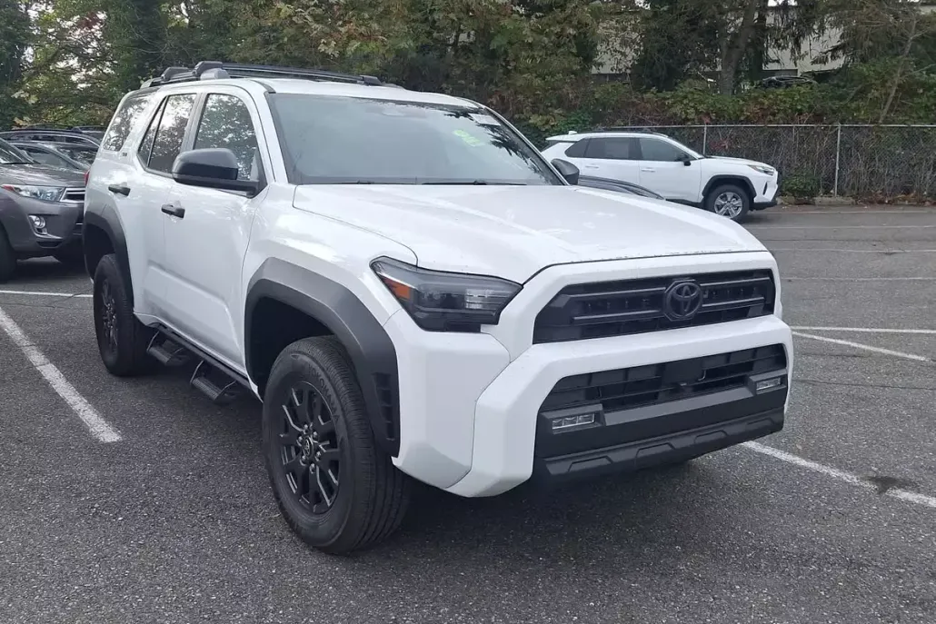 2025 Toyota 4Runner SR5 photo 1