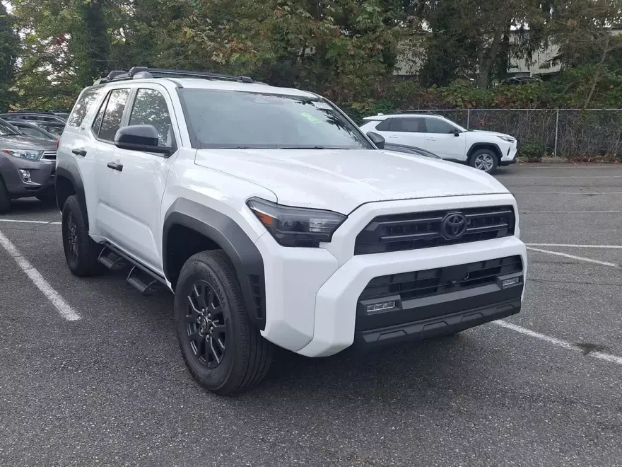 2025 Toyota 4Runner SR5 photo 1