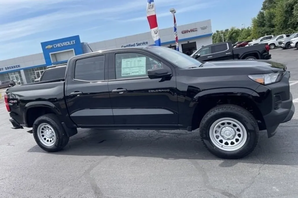 2026 Chevrolet Colorado Work Truck photo 1