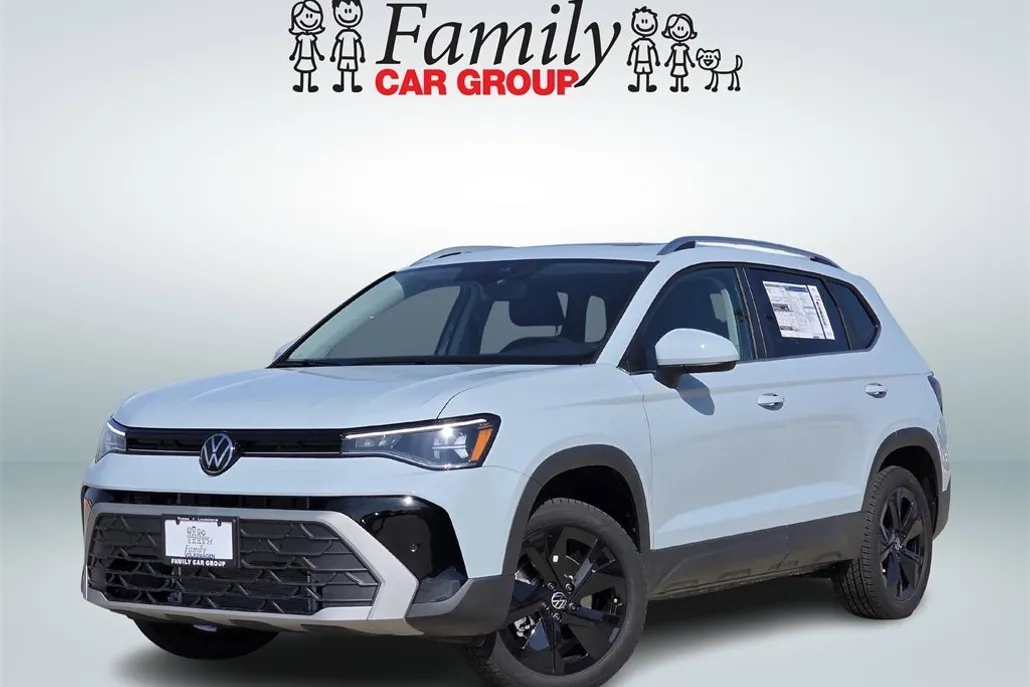 2025 Volkswagen Taos SE photo 1