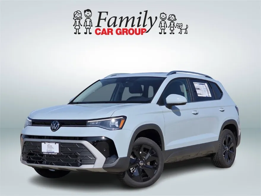 2025 Volkswagen Taos SE photo 1