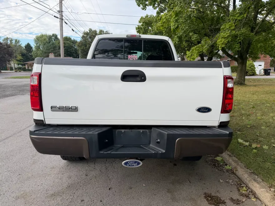 1999 Ford F-250 Lariat photo 1