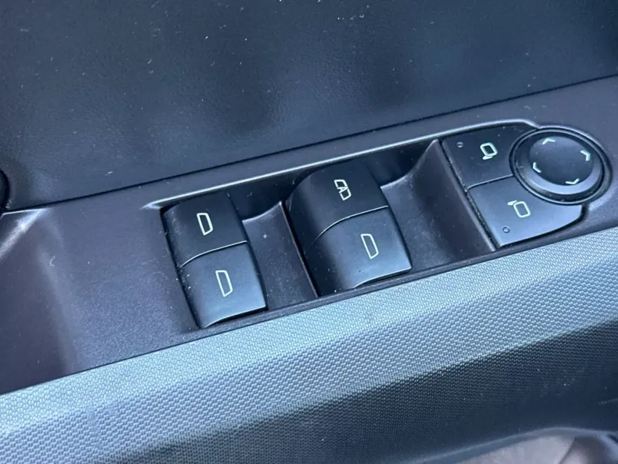 2023 Chevrolet Colorado LT photo 12