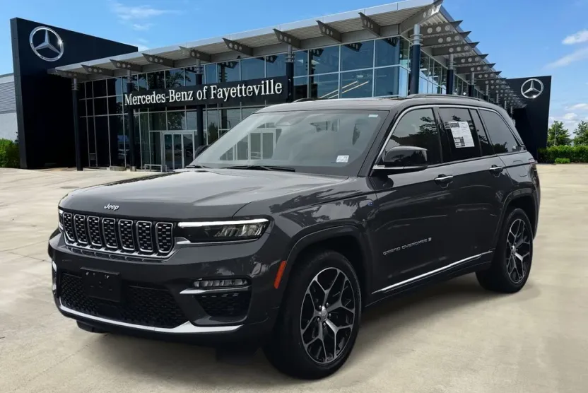 2024 Jeep Grand Cherokee Summit Reserve 4xe photo 1