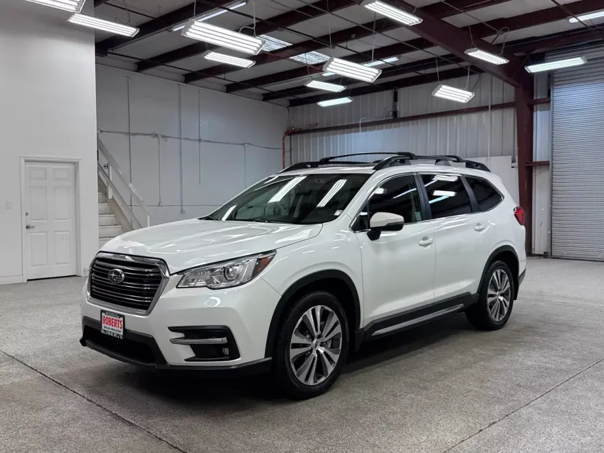 2022 Subaru Ascent Limited photo 1
