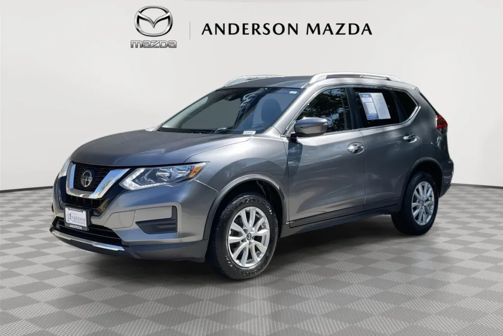 2020 Nissan Rogue SV photo 1