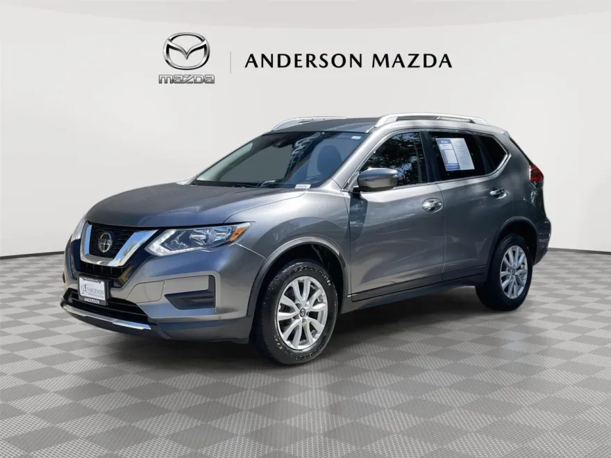 2020 Nissan Rogue SV photo 1