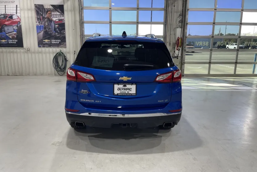 2019 Chevrolet Equinox LT photo 1