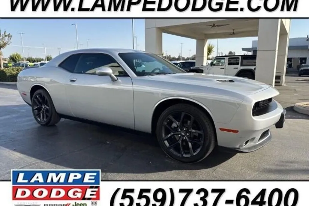 2023 Dodge Challenger SXT photo 1