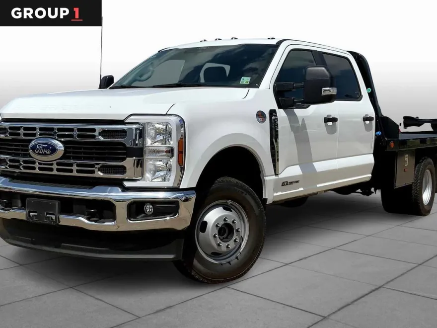 2025 Ford F-350 XL photo 1