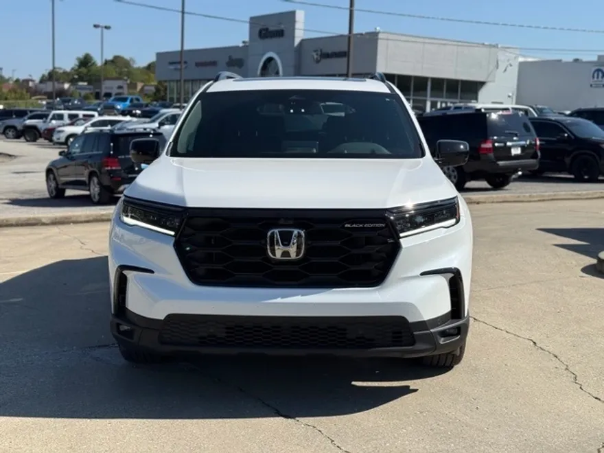 2025 Honda Pilot Black Edition photo 1