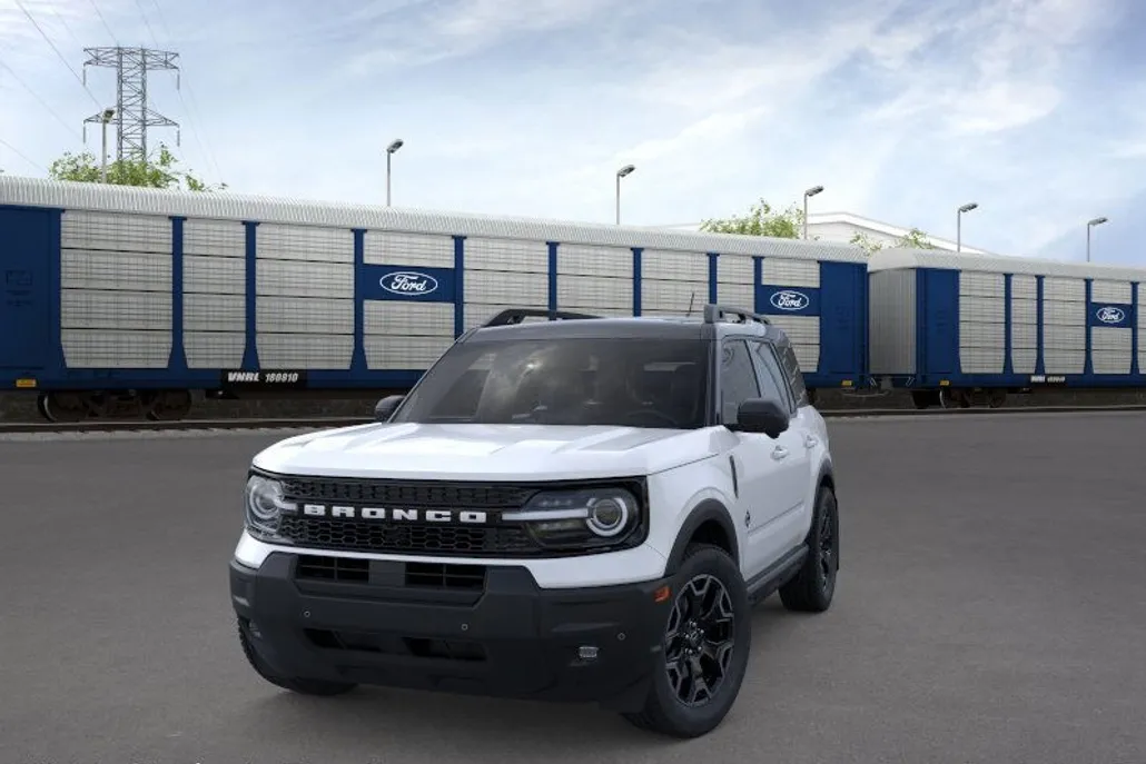 2025 Ford Bronco Sport Outer Banks photo 1