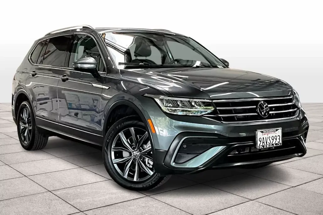 2022 Volkswagen Tiguan SE photo 1
