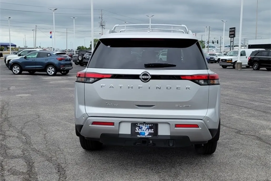 2025 Nissan Pathfinder SL photo 1