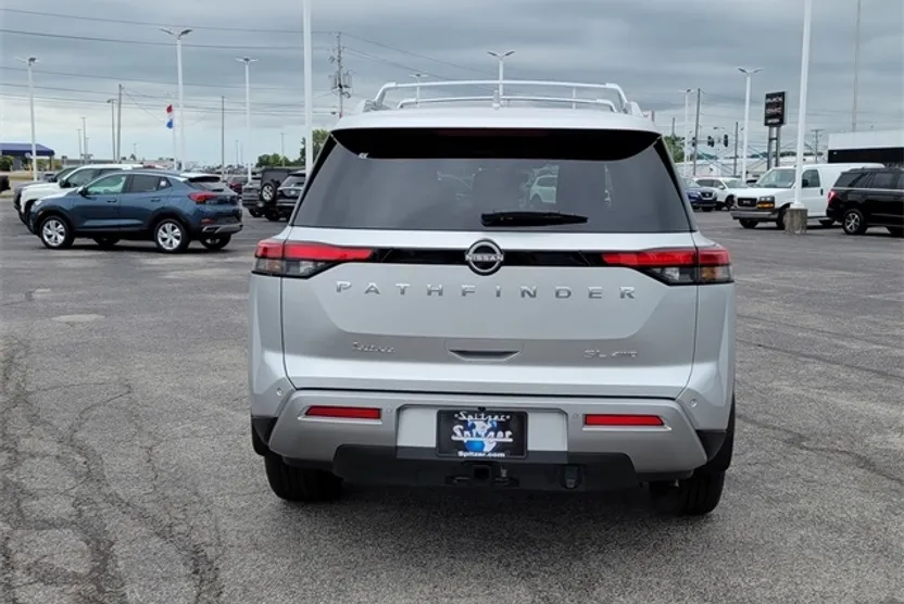 2025 Nissan Pathfinder SL photo 1