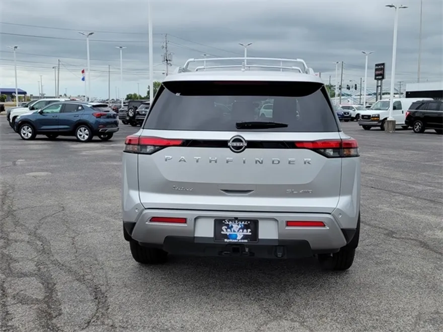 2025 Nissan Pathfinder SL photo 1